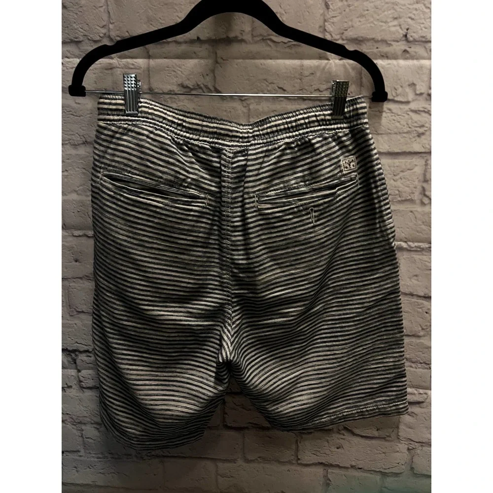 American Eagle Casual Preppy Shorts - Picture 2 of 3